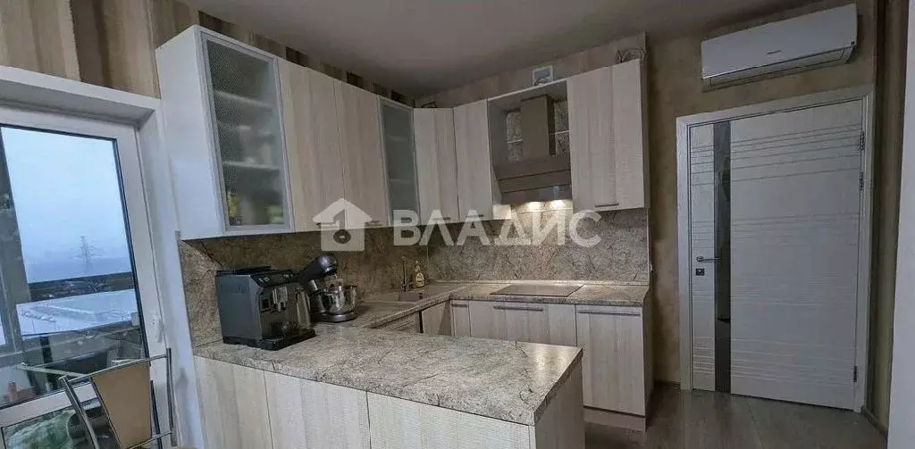 Продается 3-комнатная квартира - Фото 1