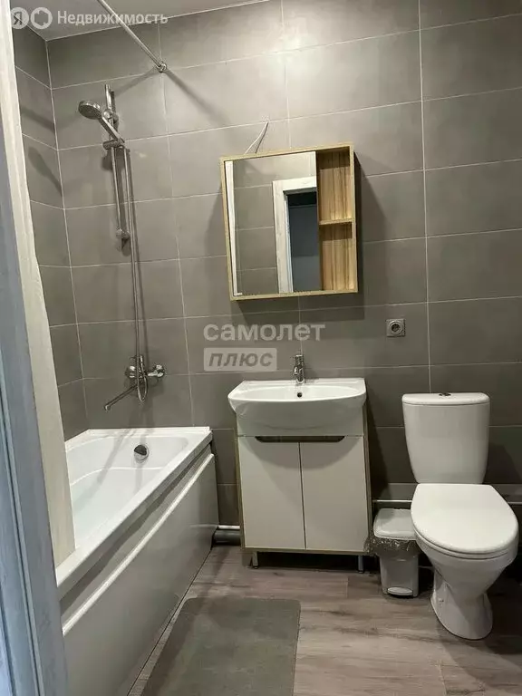 Квартира-студия: Иркутск, переулок Археолога Михаила Герасимова, 6 ... - Фото 1