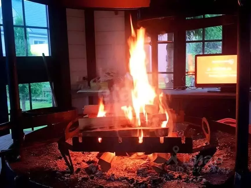 Дом в Ленинградская область, Кингисепп Красногвардейская ул., 1Е (256 ... - Фото 1