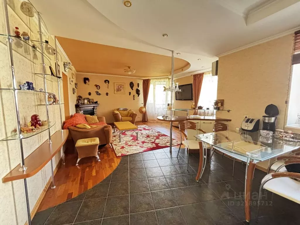 4-к кв. Коми, Сыктывкар Интернациональная ул., 98 (181.7 м) - Фото 0