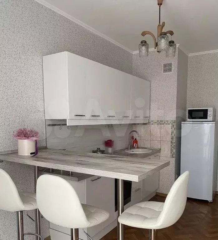 1-к. квартира, 42 м, 4/18 эт. - Фото 0