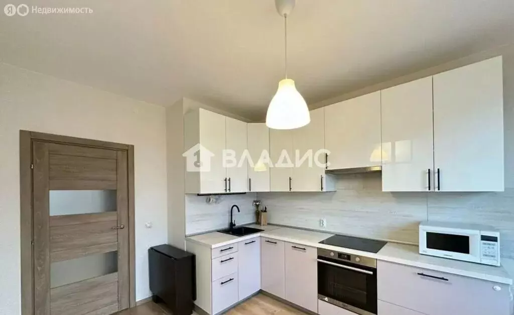 3-комнатная квартира: Санкт-Петербург, Ленинский проспект, 43 (65 м) - Фото 1