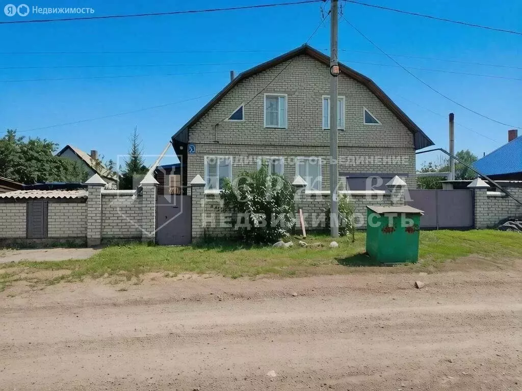 Дом в Ленинск-Кузнецкий, улица Куйбышева (132 м) - Фото 1