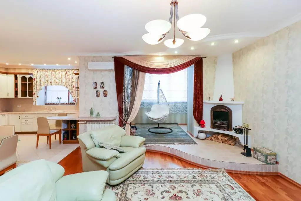 2-к кв. Тюменская область, Тюмень Холодильная ул., 142 (123.3 м) - Фото 1