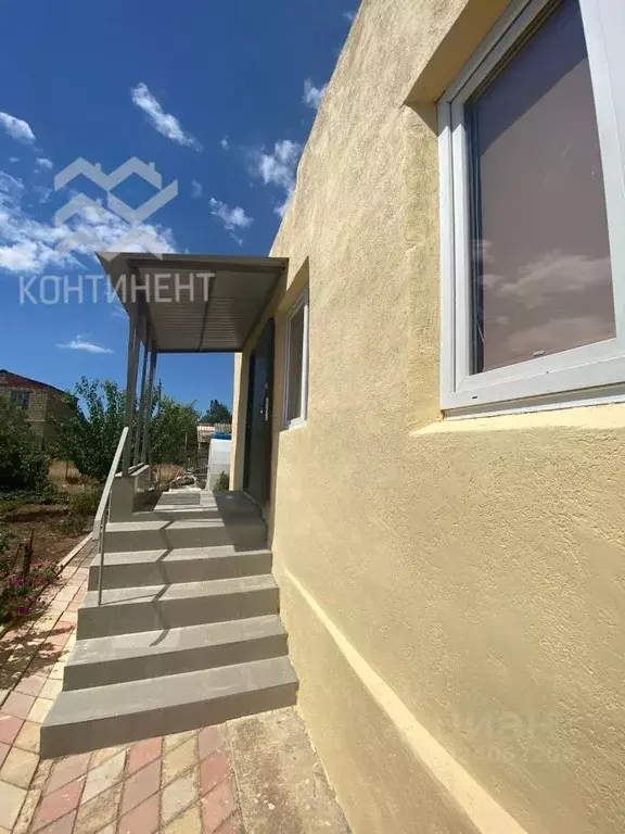 Дом в Крым, Сакский район, Суворовское с/пос, Сокол садовое ... - Фото 1