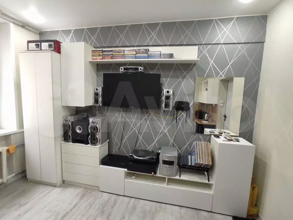 Комната 11 м в 3-к., 3/3 эт. - Фото 0