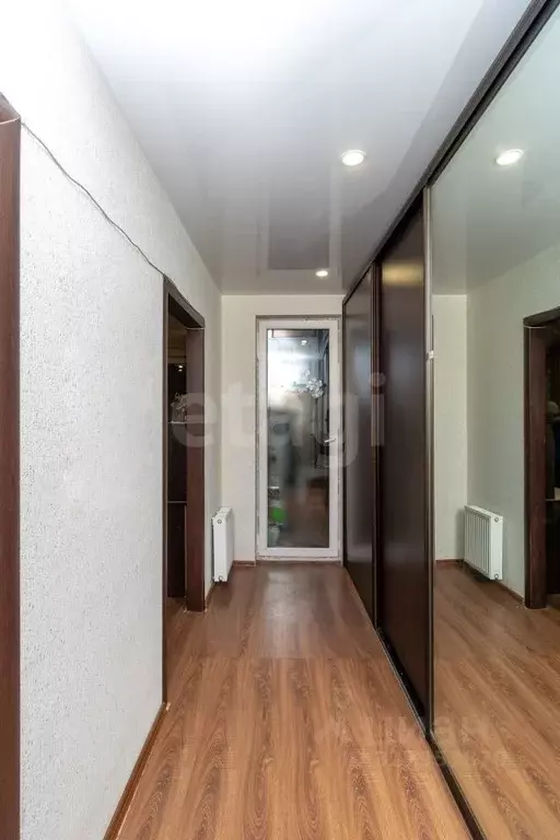 Студия Тюменская область, Тюмень ул. Ю.-Р.Г. Эрвье, 32к1 (30.8 м) - Фото 1