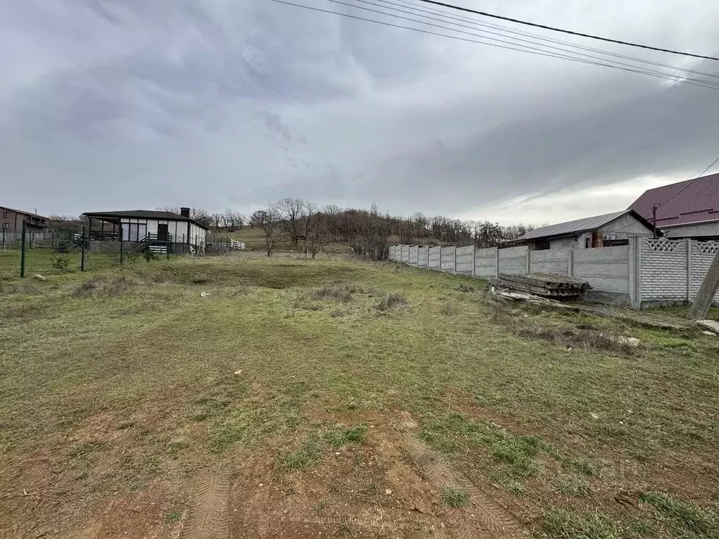 Участок в Севастополь с. Вишневое, ул. Дружбы, 19 (8.0 сот.) - Фото 1