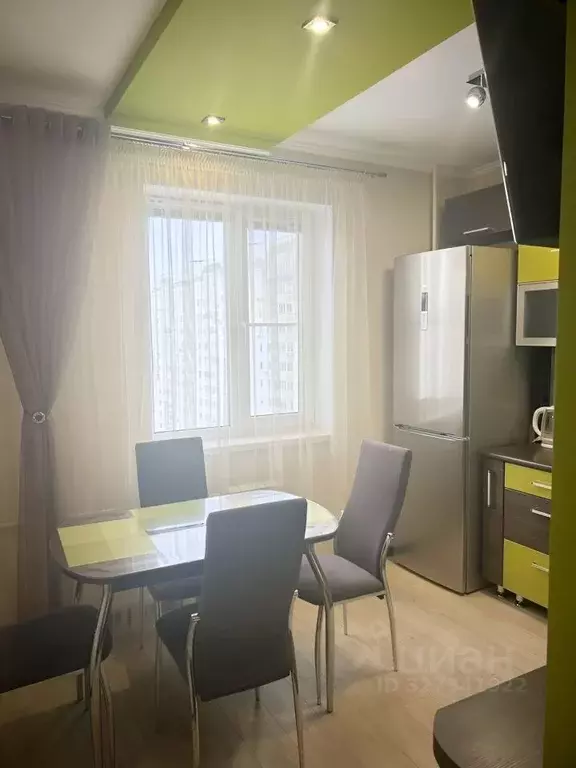 3-к кв. Курская область, Курск просп. Вячеслава Клыкова, 69 (77.0 м) - Фото 1