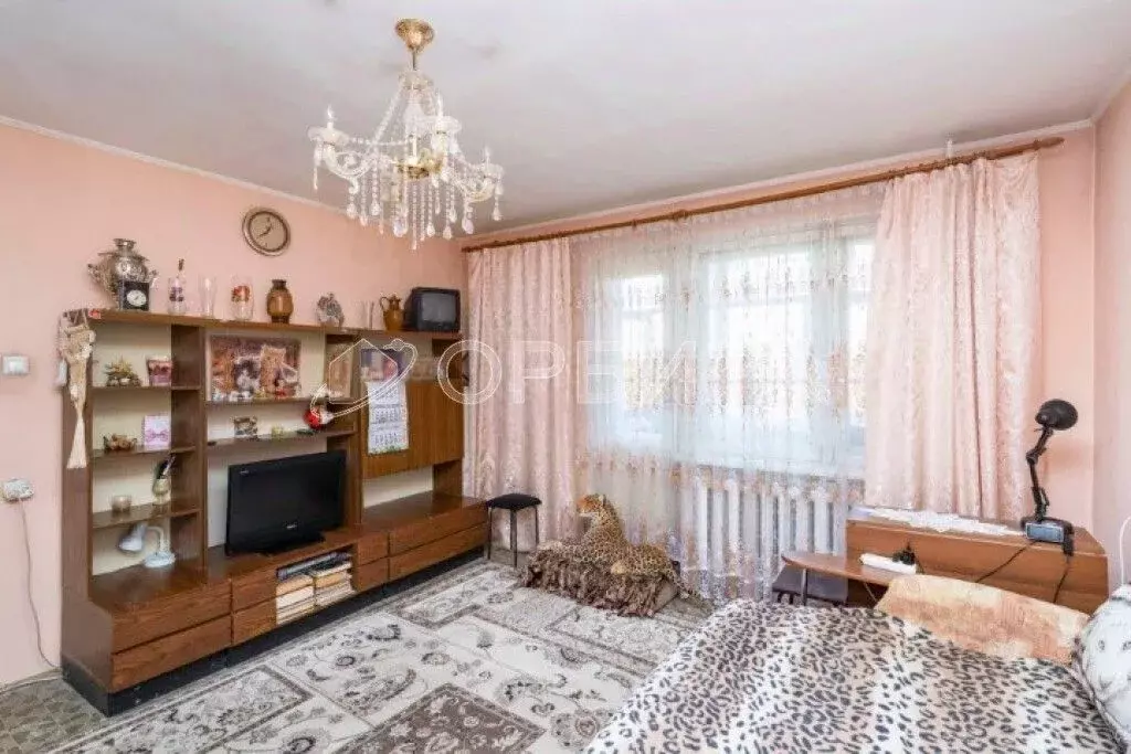 3-к кв. Тюменская область, Тюмень ул. Монтажников, 16 (64.9 м) - Фото 1