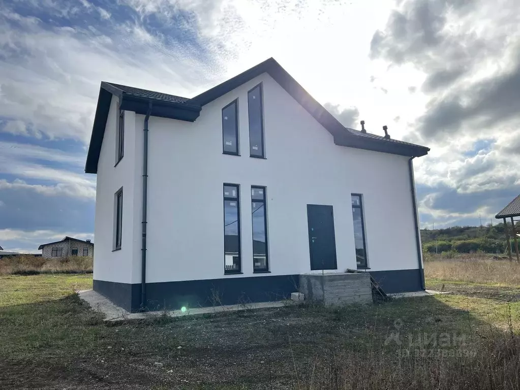 Дом в Крым, Симферопольский район, с. Доброе ул. Яблоневая (140 м) - Фото 0