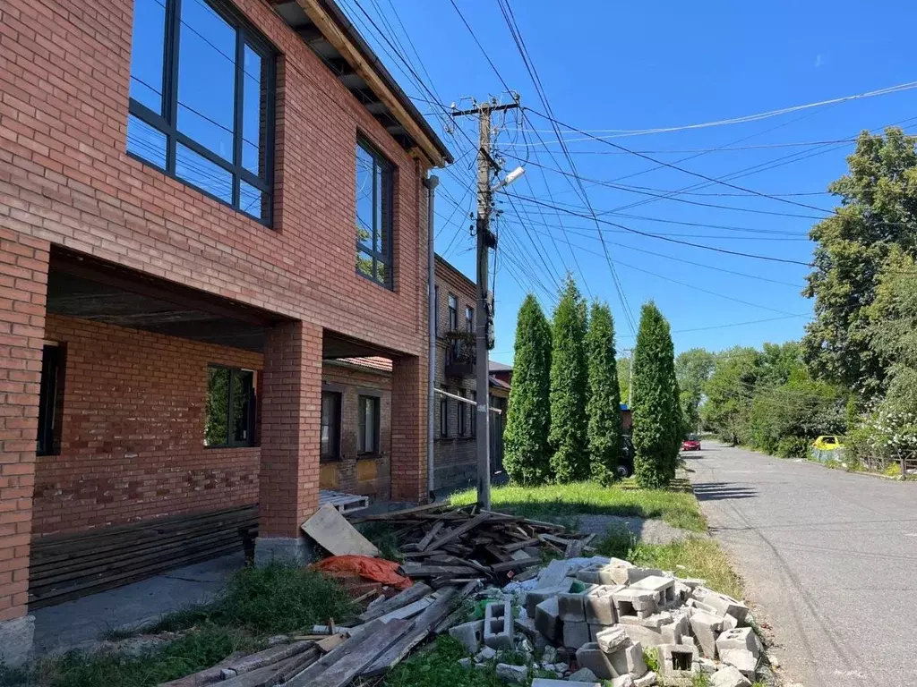 Дом в Северная Осетия, Владикавказ ул. Воробьева, 7 (100 м) - Фото 2