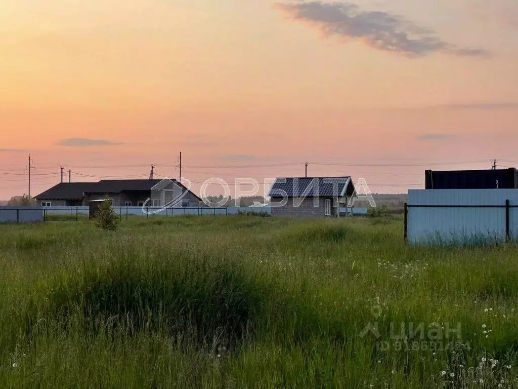 Участок в Тюменская область, Тюменский район, д. Падерина  (9.0 сот.) - Фото 1