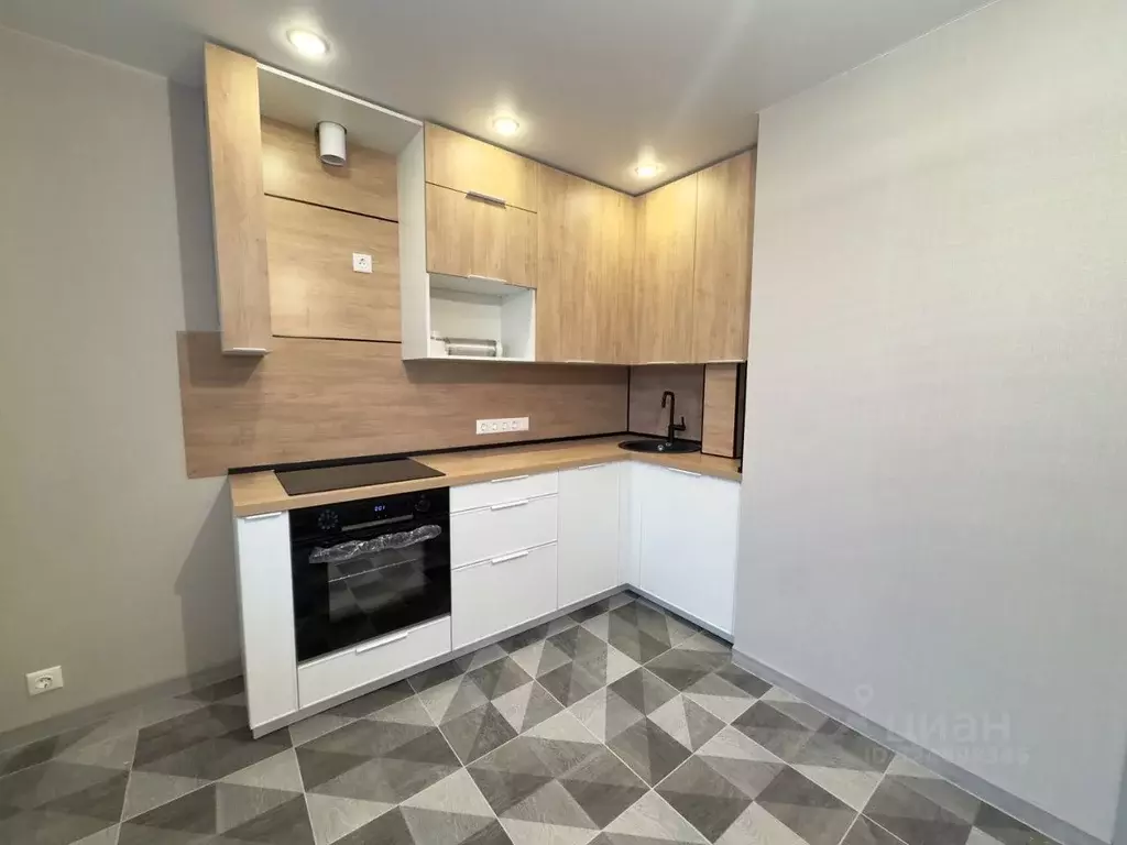 2-к кв. Московская область, Лобня ул. Колычева, 7 (60.0 м) - Фото 1