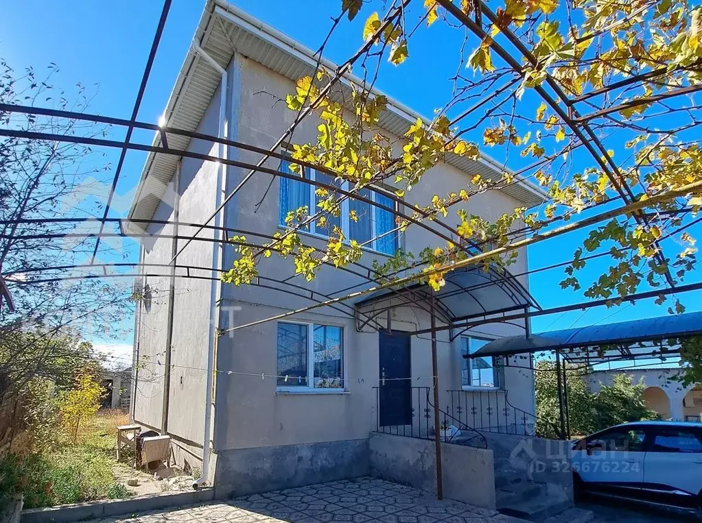 Дом в Крым, Черноморское пгт ул. Северная, 1 (219 м) - Фото 1