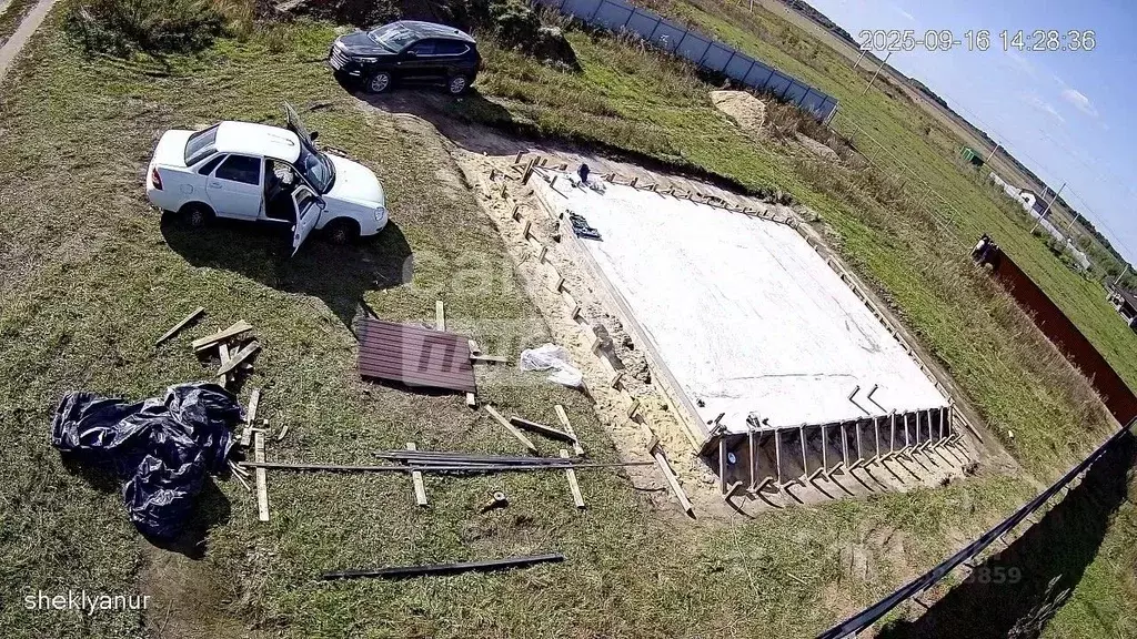 Участок в Марий Эл, Медведевский район, Азяковское с/пос, д. Шеклянур ... - Фото 1