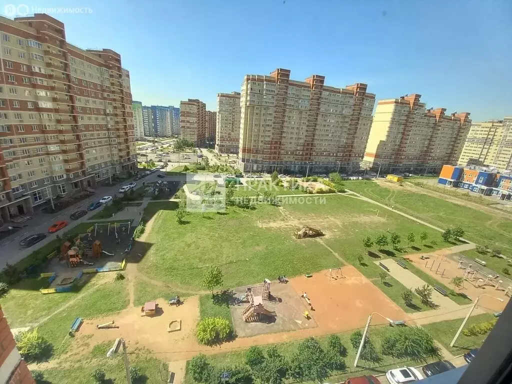 1-комнатная квартира: посёлок городского типа Свердловский, Берёзовая ... - Фото 0