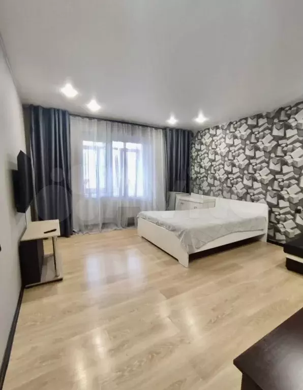 1-к. квартира, 40 м, 1/4 эт. - Фото 0