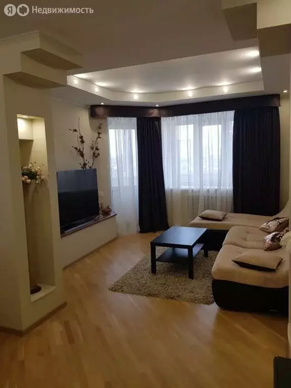 3-комнатная квартира: Аксай, улица Платова, 6А (107.4 м) - Фото 1
