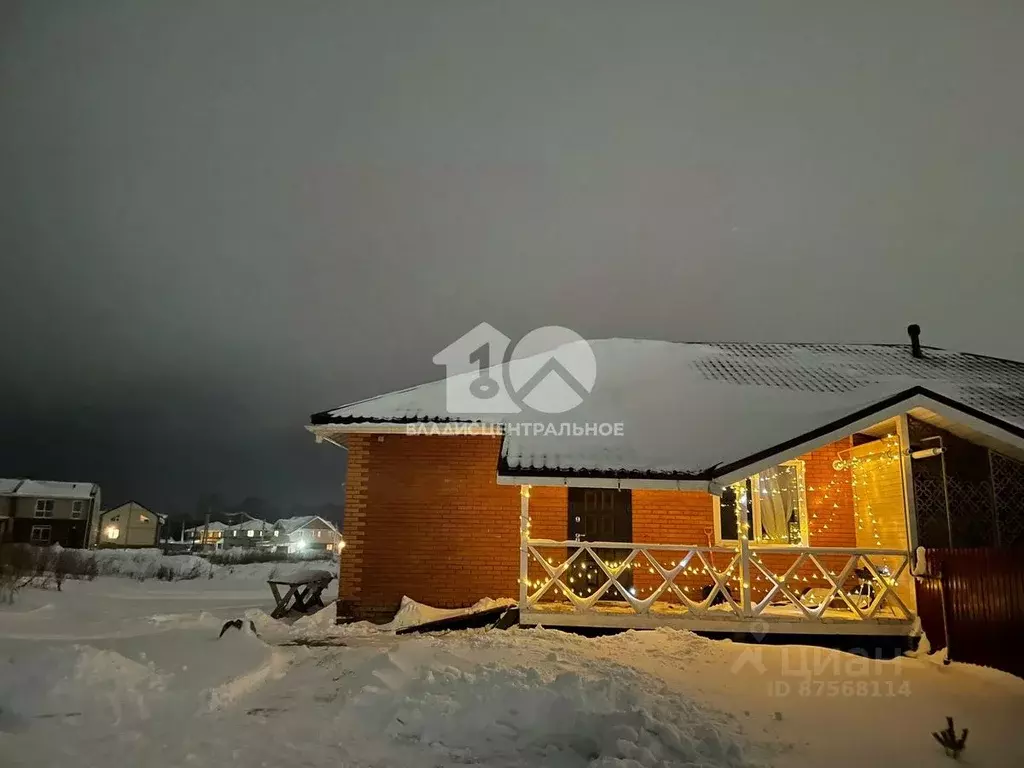 Таунхаус в Новосибирская область, Бердск ул. Климова (70 м) - Фото 0