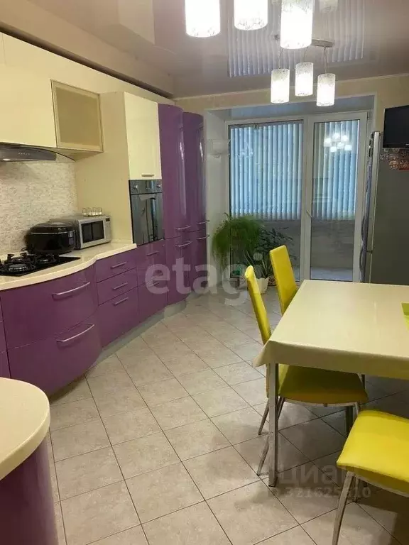 2-к кв. Архангельская область, Котлас ул. 70 лет Октября, 18 (65.0 м) - Фото 1