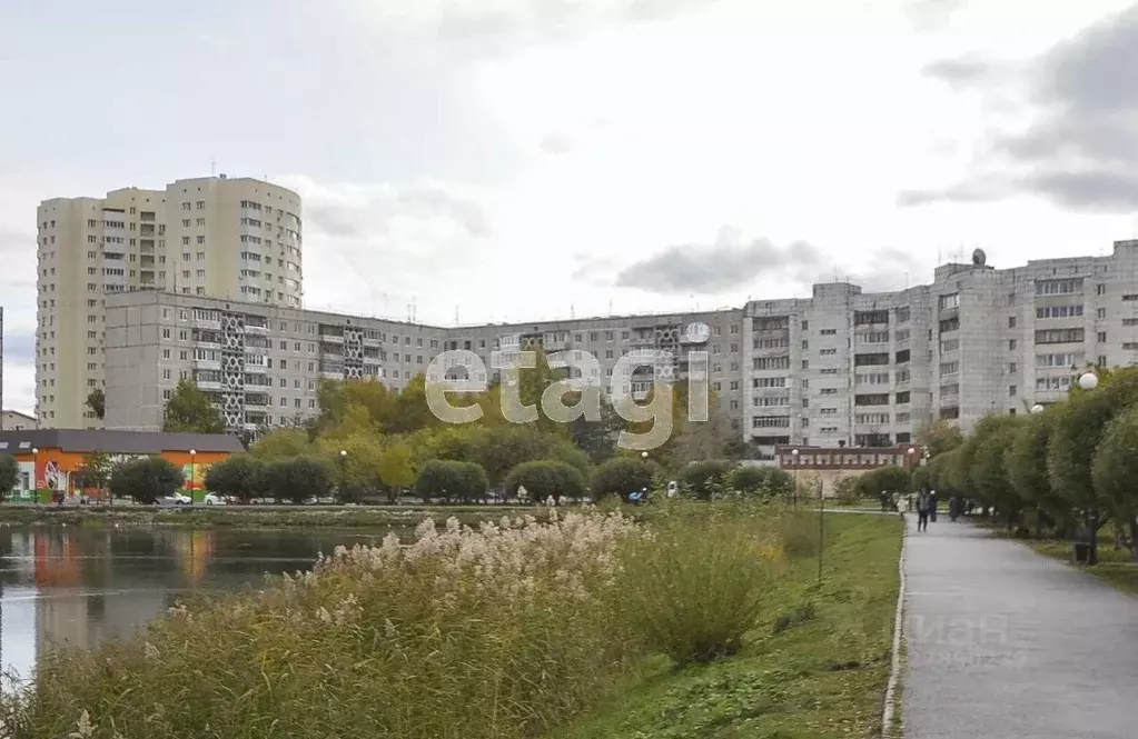 3-к кв. Тюменская область, Тюмень ул. Федюнинского, 7 (62.0 м) - Фото 1