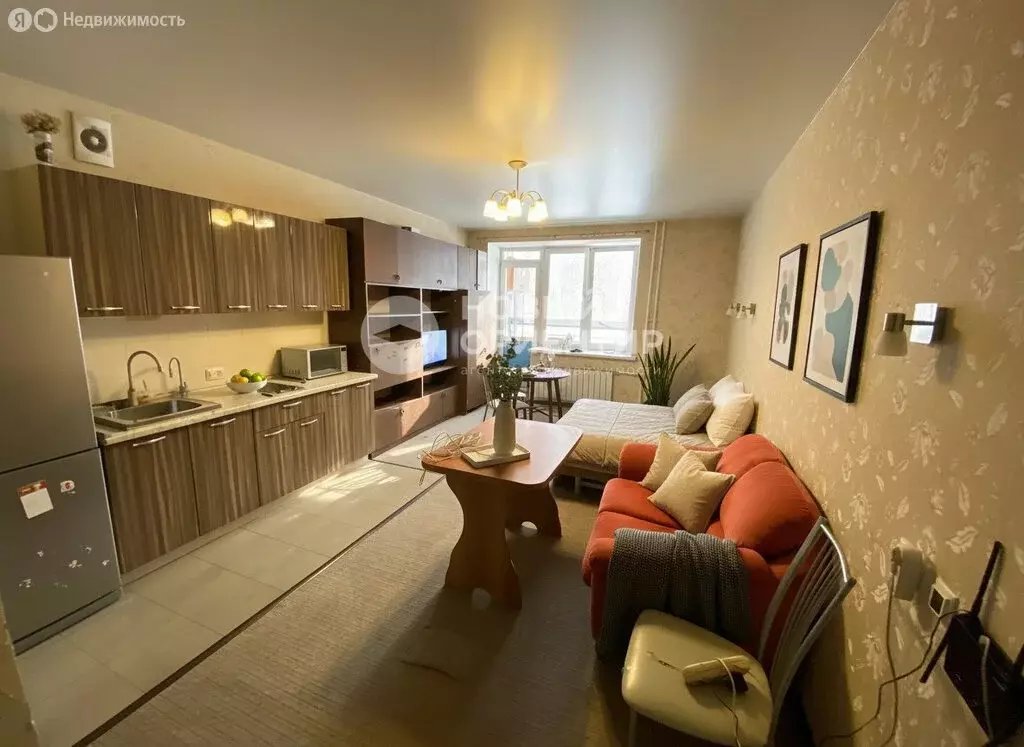 Квартира-студия: Верхняя Пышма, улица Уральских Рабочих, 45А (36.5 м) - Фото 1