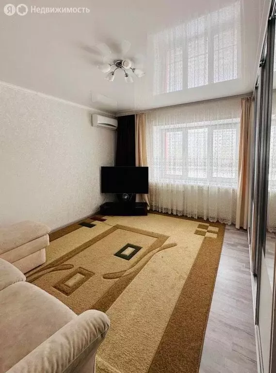 2-комнатная квартира: Стерлитамак, проспект Октября, 97 (58.17 м) - Фото 1