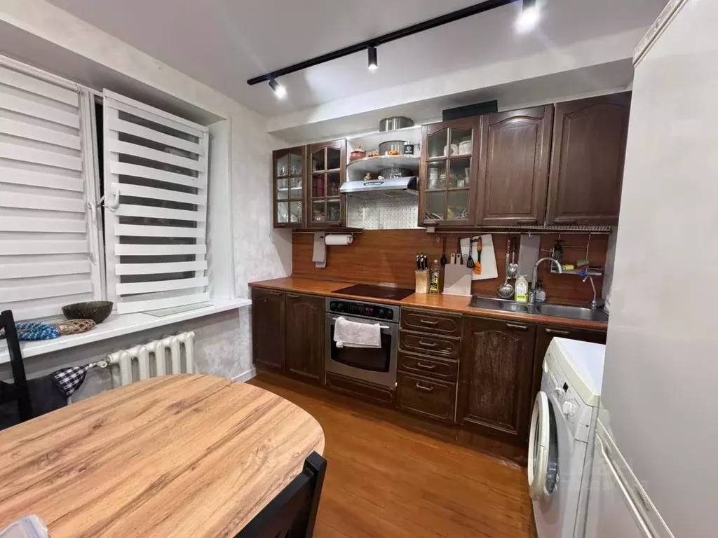 1-к кв. Башкортостан, Уфа Дуванский бул., 23 (56.2 м) - Фото 1