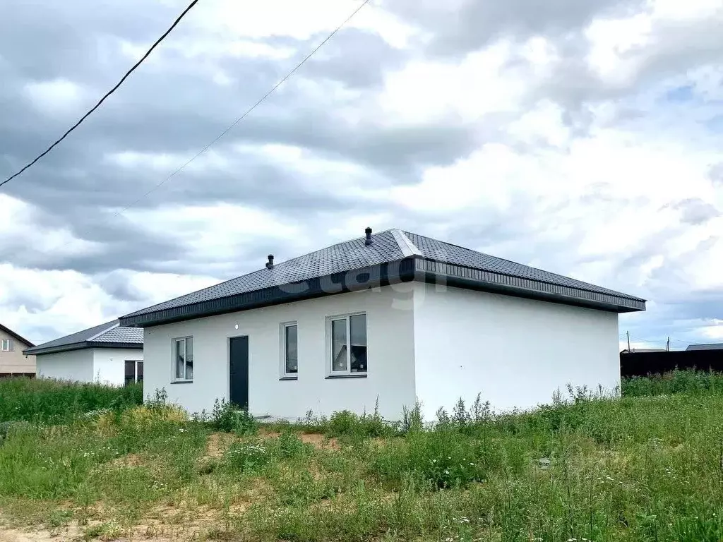 Дом в Свердловская область, Полевской муниципальный округ, с. ... - Фото 1