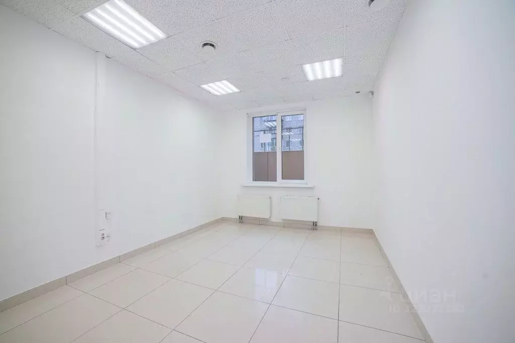 Офис в Свердловская область, Екатеринбург ул. Чапаева, 23 (21 м) - Фото 1