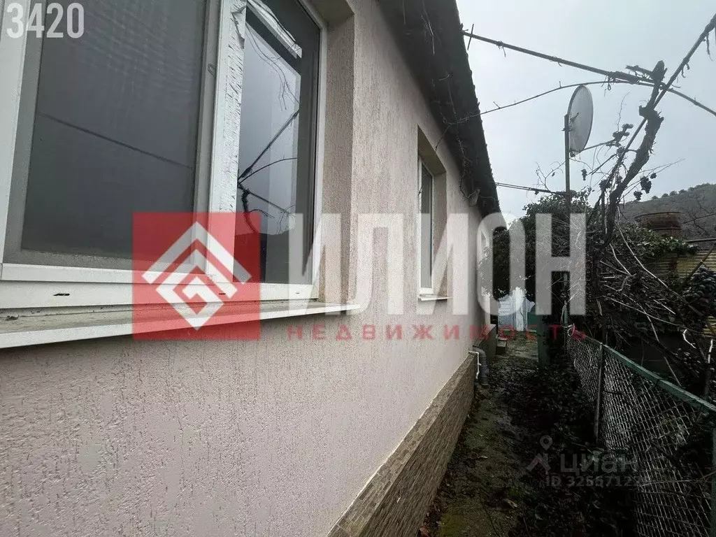 Дом в Крым, Алушта муниципальный округ, с. Приветное ул. Горького, 36 ... - Фото 2