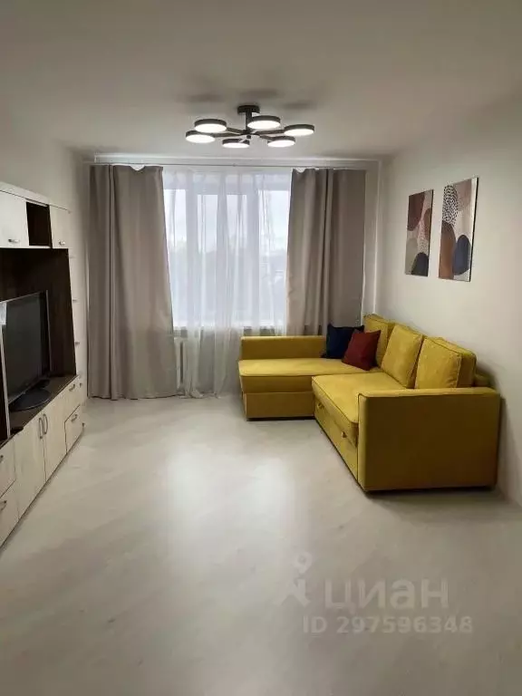 2-к кв. Удмуртия, Ижевск ул. Имени Наговицына, 2 (54.0 м) - Фото 1