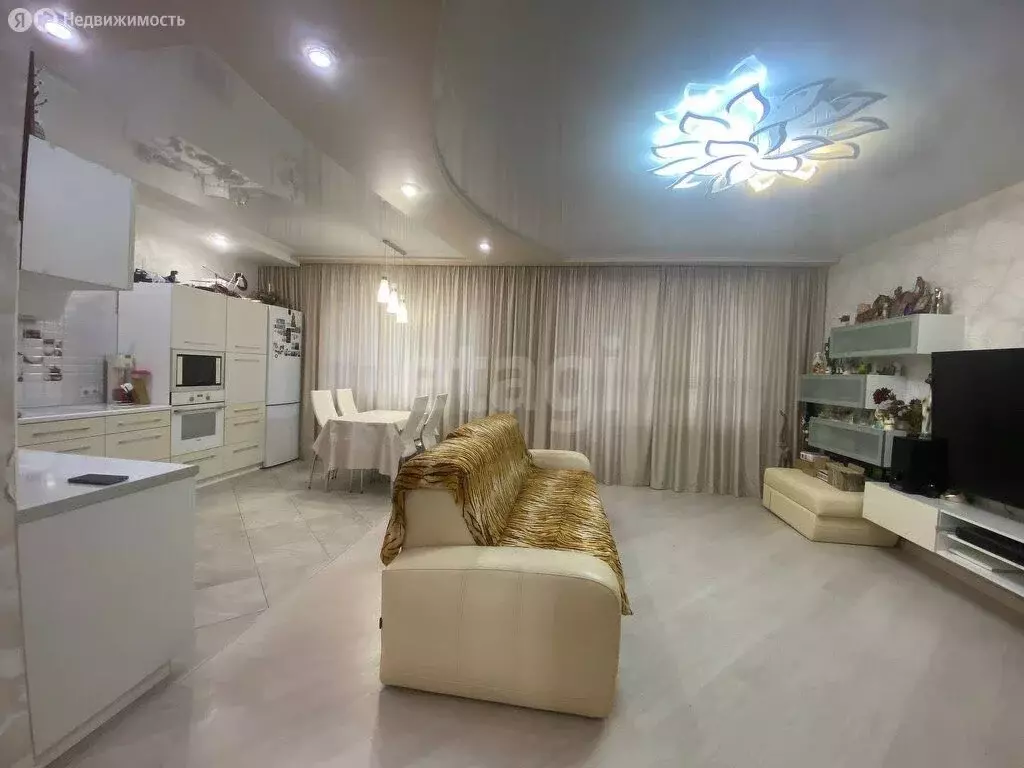 3-комнатная квартира: Новодвинск, улица 3-й Пятилетки, 2 (88.3 м) - Фото 1