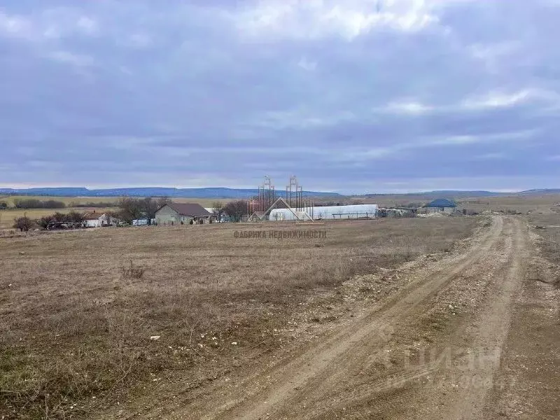 Участок в Крым, Симферопольский район, Чистенское с/пос, с. Камышинка  ... - Фото 2