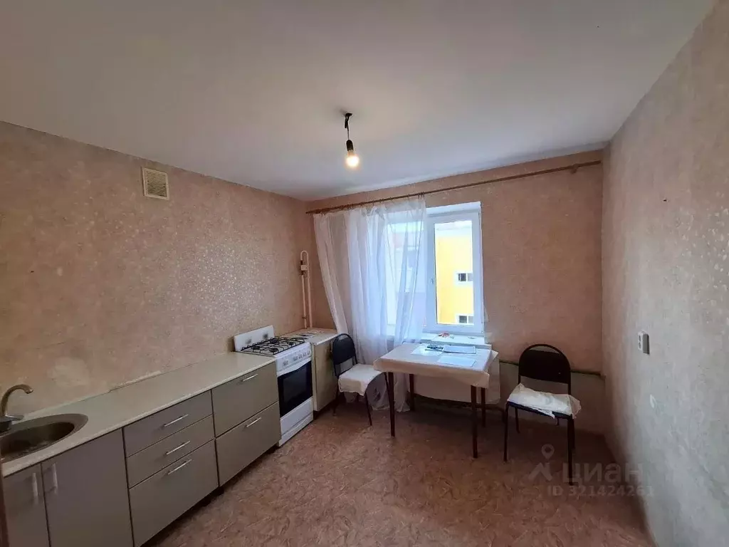 3-к кв. Самарская область, Сызрань Профсоюзная ул., 4 (65.5 м) - Фото 0
