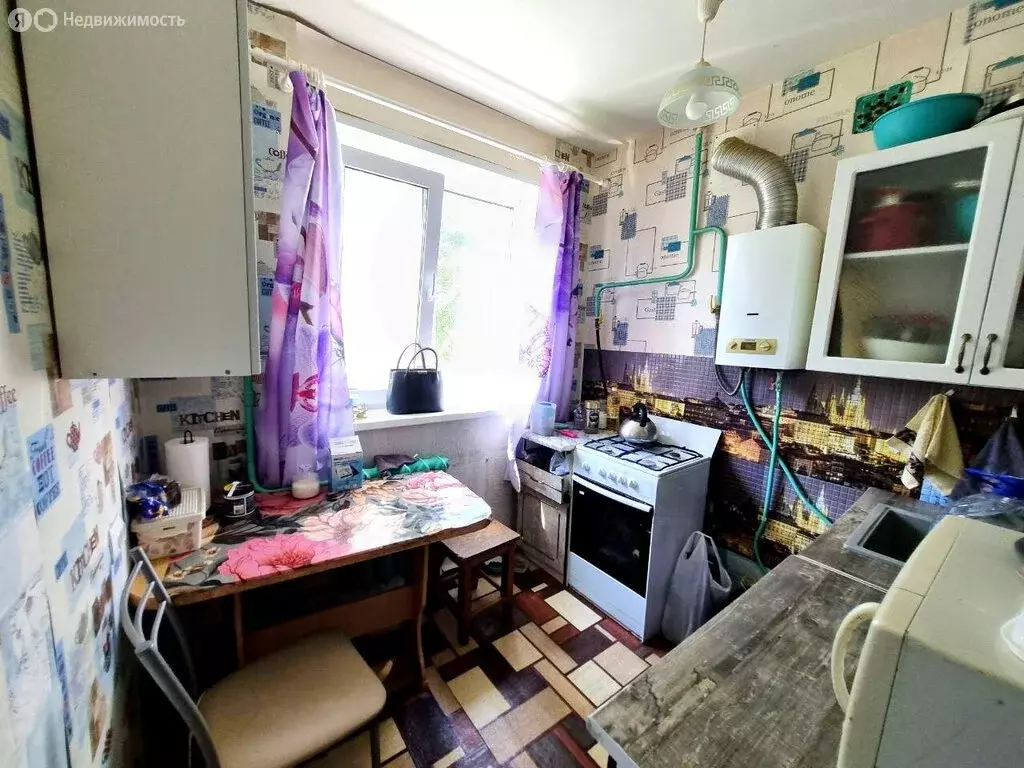 2-комнатная квартира: Кировград, улица Дзержинского, 25 (43.8 м) - Фото 1