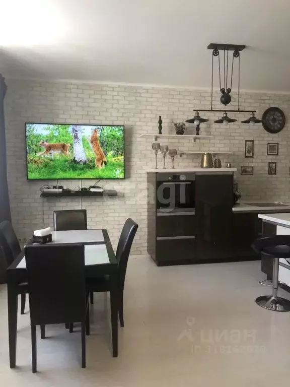 3-к кв. Бурятия, Улан-Удэ 102-й мкр, ул. Ринчино, 25 (87.0 м) - Фото 0