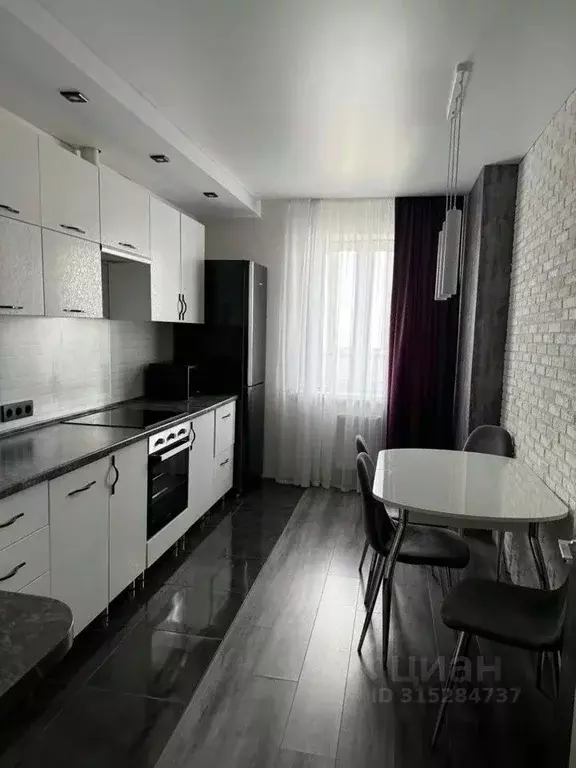 1-к кв. Татарстан, Казань ул. Рауиса Гареева, 109 (40.0 м) - Фото 1