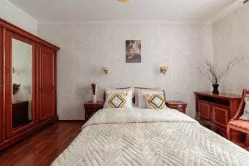 3-к кв. Санкт-Петербург ул. Рубинштейна, 2/45 (120.0 м) - Фото 0