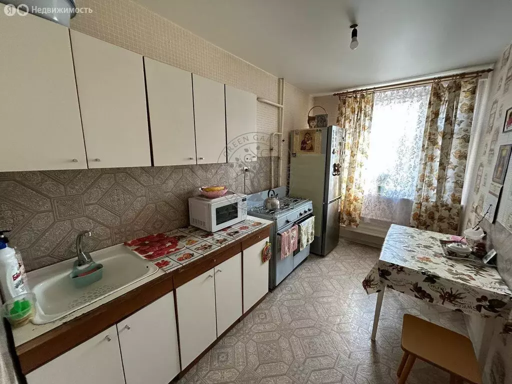 3-комнатная квартира: Берёзовский, улица Брусницына, 2 (62.4 м) - Фото 1