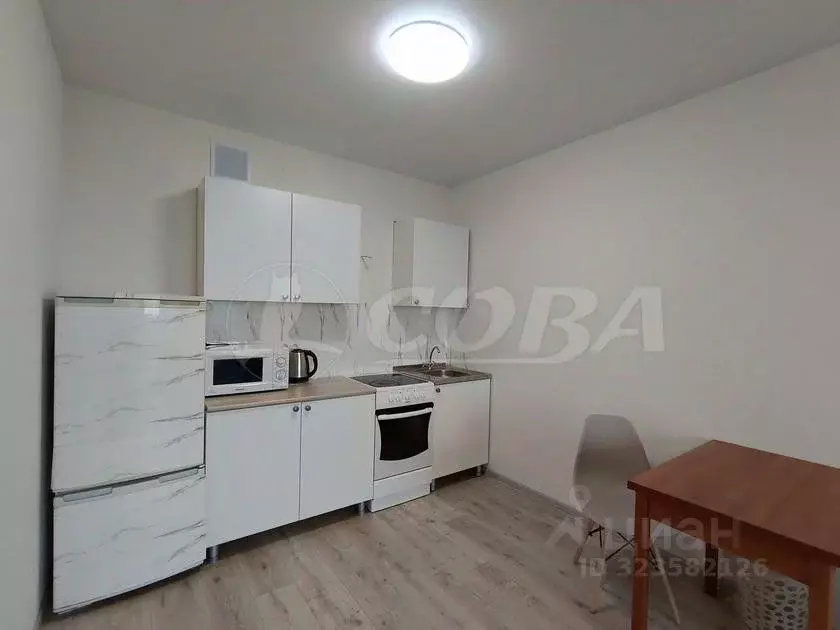 1-к кв. Тюменская область, Тюмень ул. Василия Малкова, 12 (43.0 м) - Фото 1