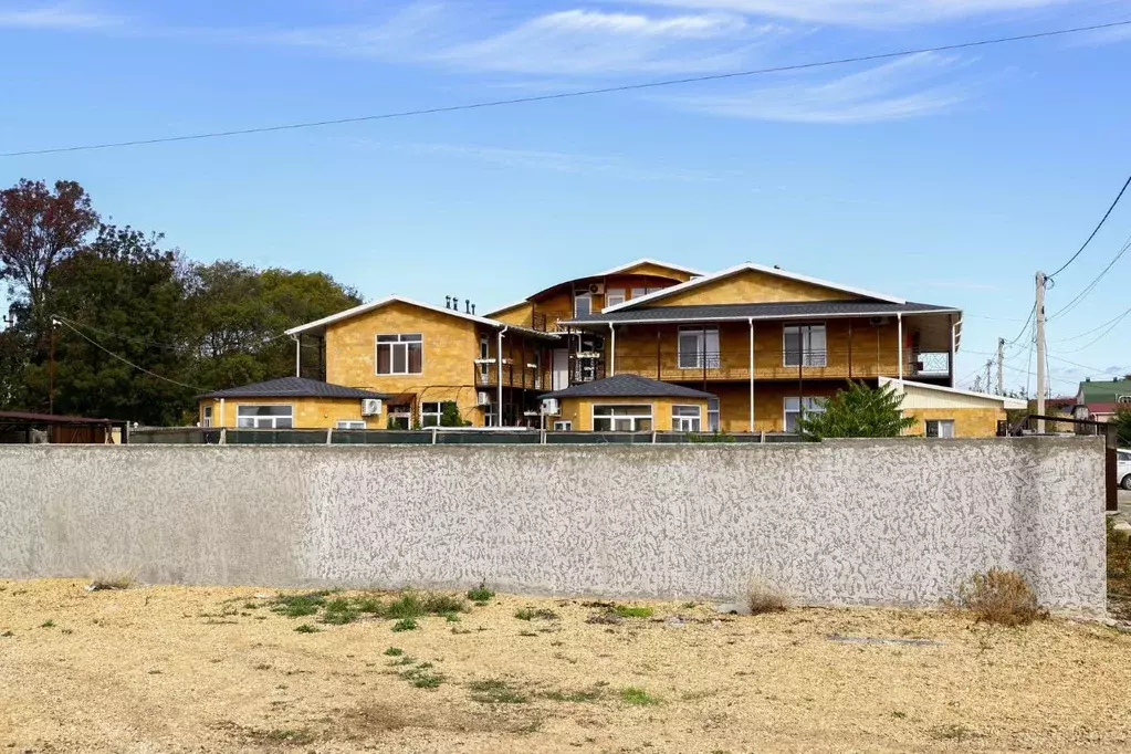 Помещение свободного назначения в Крым, Сакский район, с. Орехово ул. ... - Фото 1