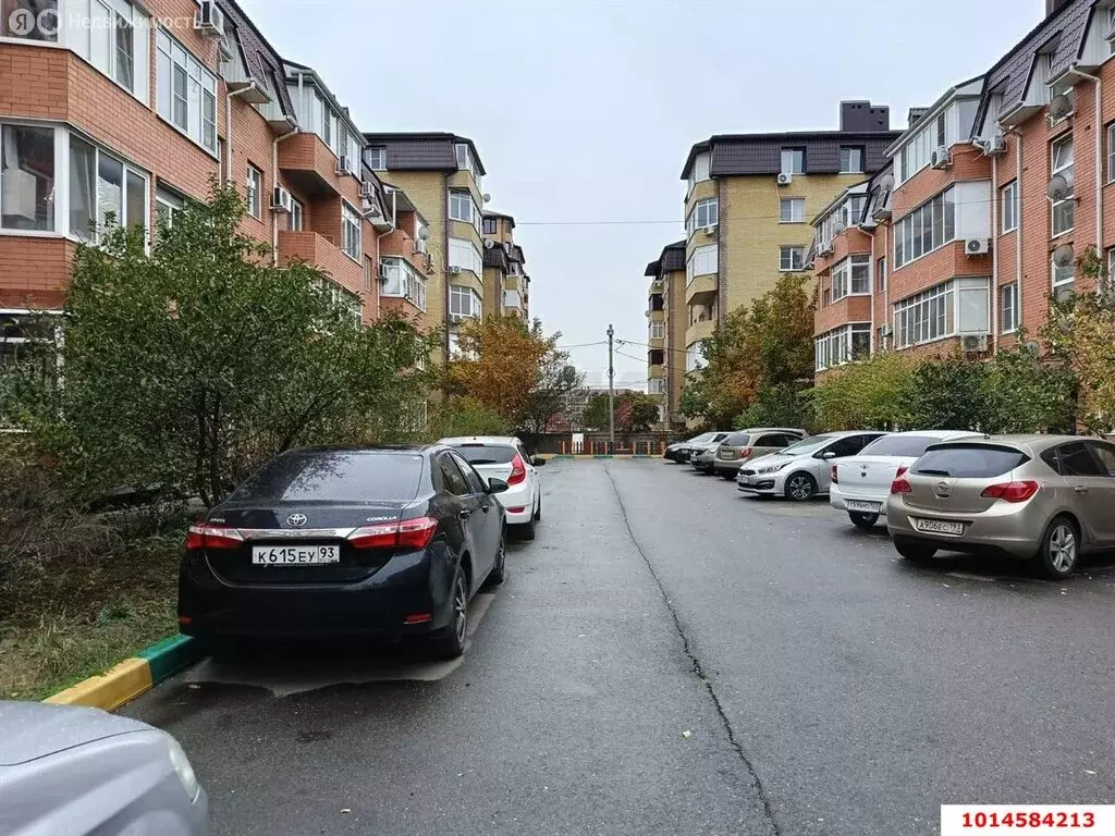 1-комнатная квартира: посёлок городского типа Яблоновский, улица ... - Фото 0