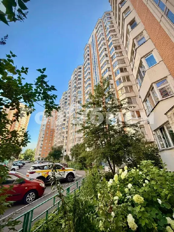 Продается 2-комнатная квартира - Фото 1