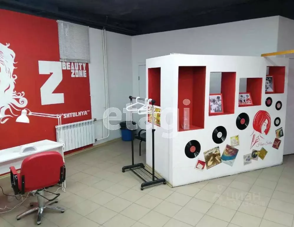 Помещение свободного назначения в Красноярский край, Красноярск ул. ... - Фото 1