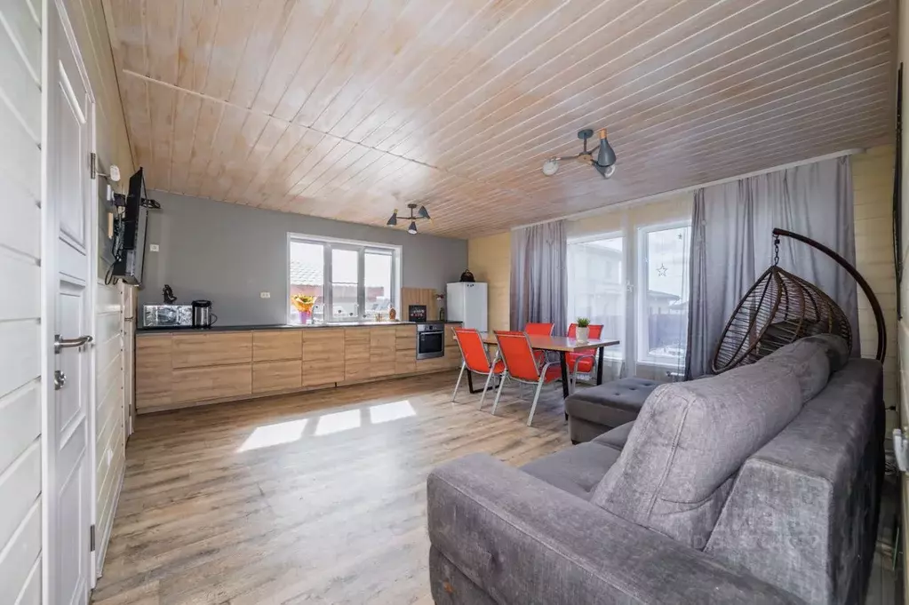 Дом в Свердловская область, Полевской муниципальный округ, с. ... - Фото 1