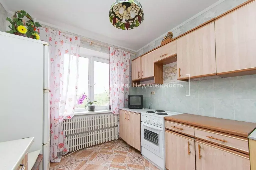 3-к кв. Томская область, Томск ул. Клюева, 18 (64.2 м) - Фото 0