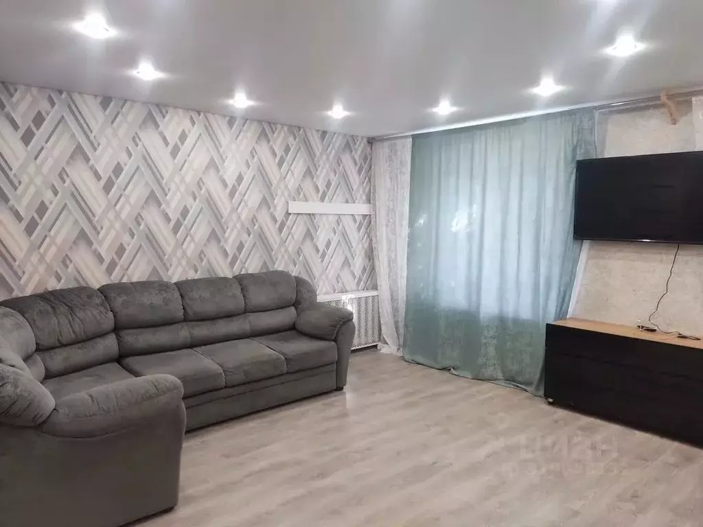 2-к кв. Татарстан, Нижнекамск просп. Вахитова, 51 (48.0 м) - Фото 0
