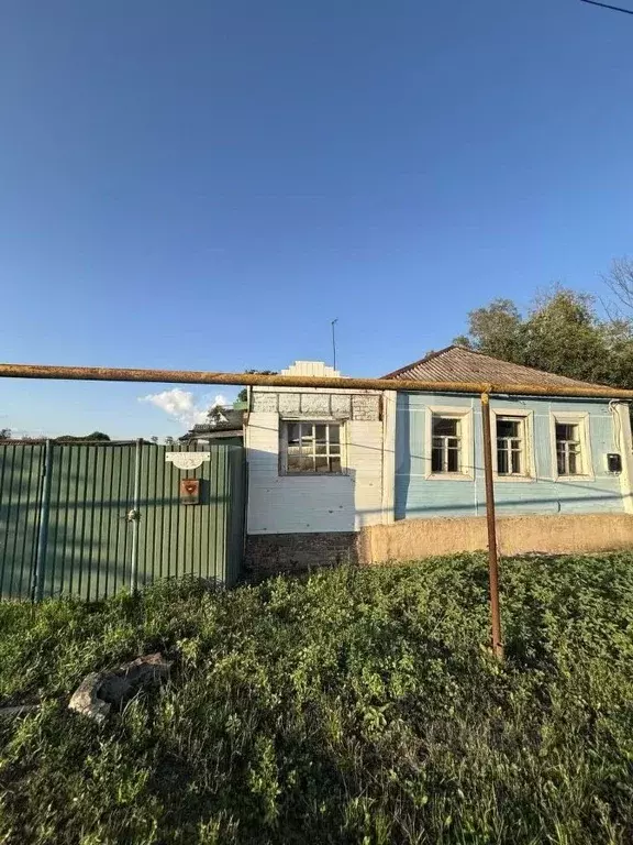 Дом в Белгородская область, Корочанский район, Афанасовское с/пос, с. ... - Фото 1